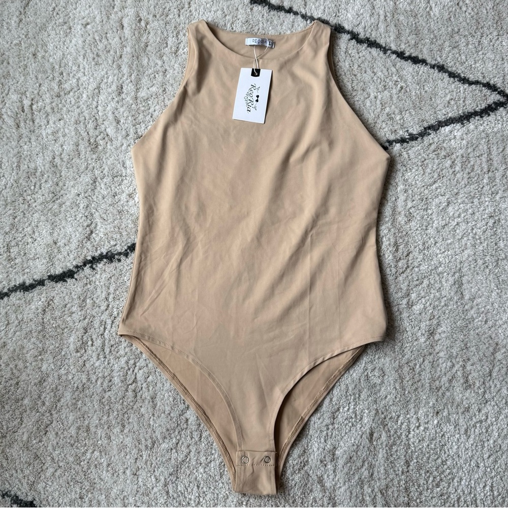 NWT REORIA Women’s Basic Sleeveless Racer Back Halter Neck Bodysuit Tank Top
